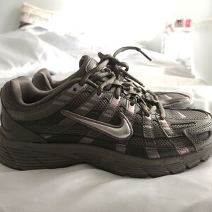 Nike P-6000 Grey and Silver Athletic Sneakers
